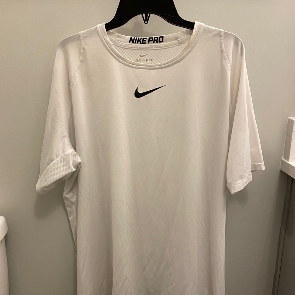 Nike Dri-Fit Fitted white shirt